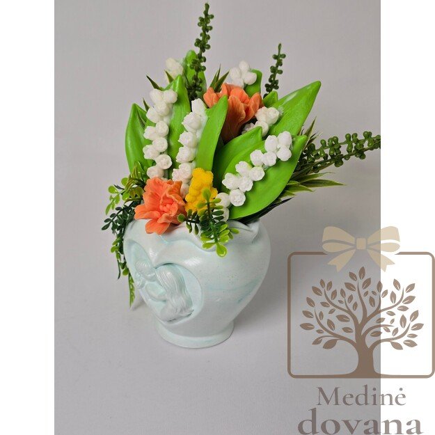 Pakalnutės mamos ir vaiko vazonėlyje