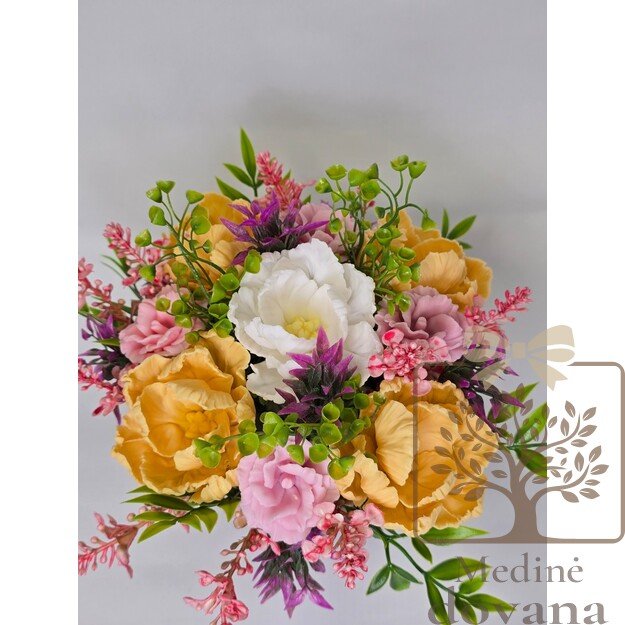 Pastelinės muilo gėlės vazonėlyje