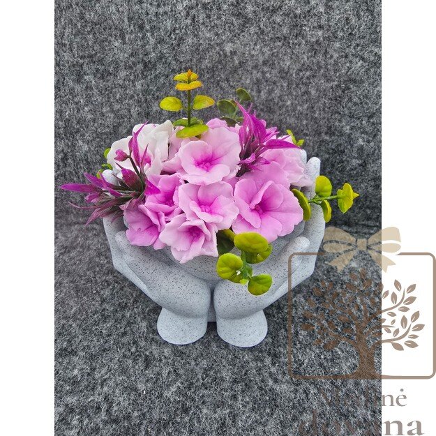 Rankų formos dekoratyvinė vazelė su muilo gėlėmis – išskirtinė dovana