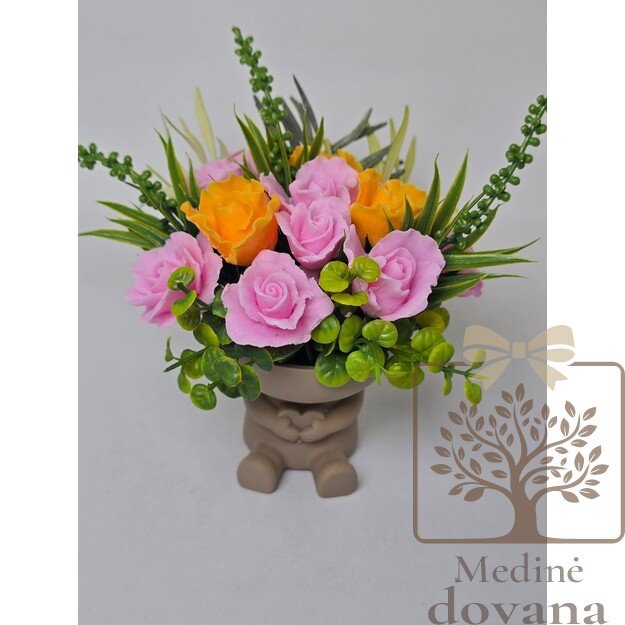 Saulėtas pavasario akcentas Mamai – spalvinga muilo gėlių dovana