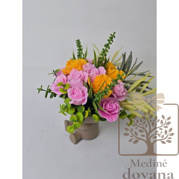 Saulėtas pavasario akcentas Mamai – spalvinga muilo gėlių dovana