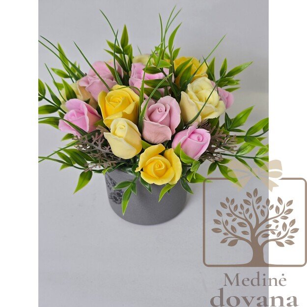 Švelni muilo gėlių kompozicija