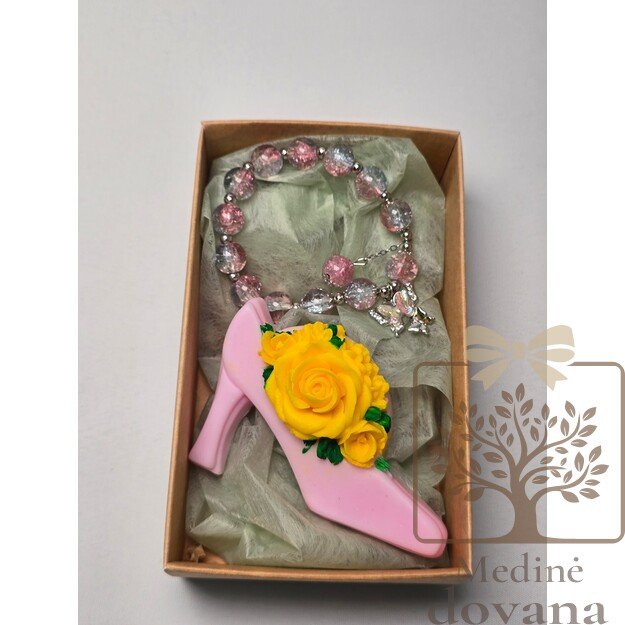 Dovanų rinkinys moteriai „Rožinis Žavesys“ – muilas batelis ir apyrankė