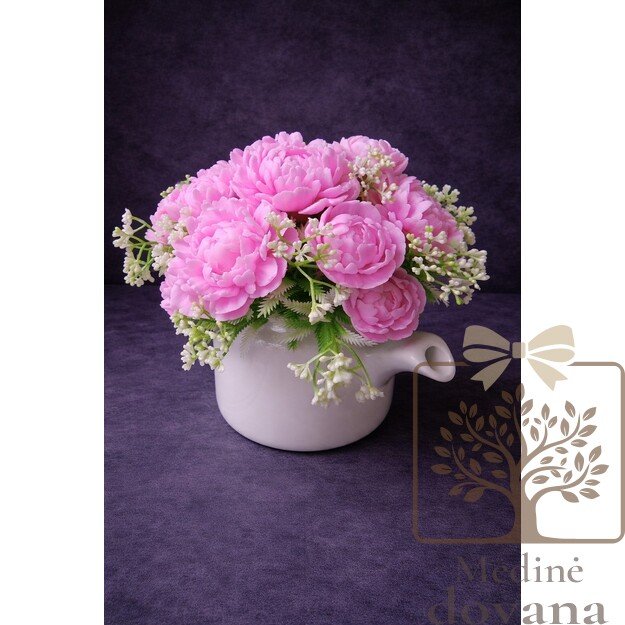 Rožinių bijūnų kompozicija  2