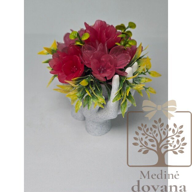 Šiluma Mamai – dekoratyvinė muilo gėlių dovana rankų formoje