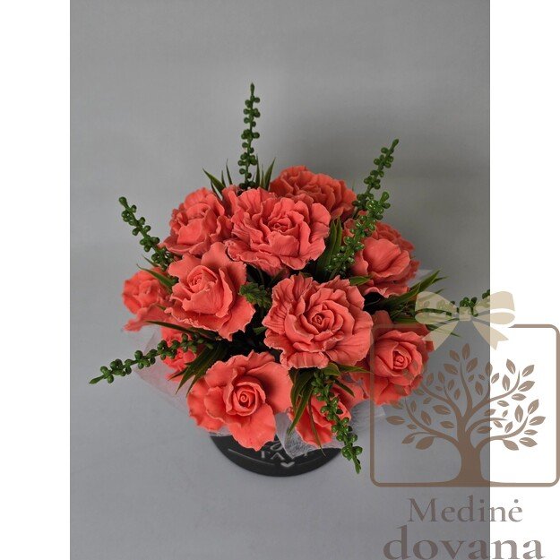 Dovaną su žinute – Myliu Tave