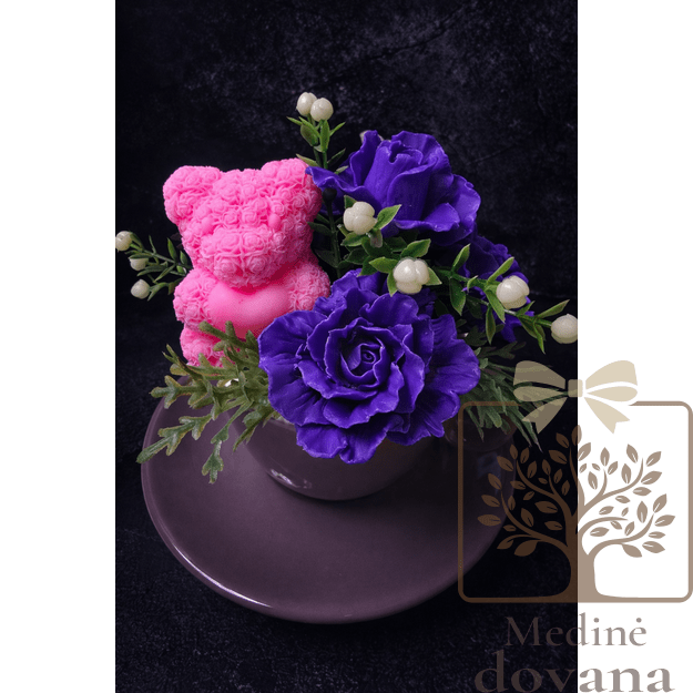 Rožinis meškiukas su rožėmis 1